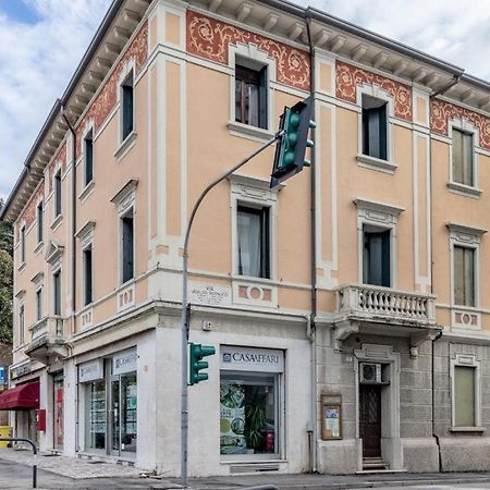 Studio Liberty A 100 Metri Dalle Mura Bassano del Grappa Extérieur photo